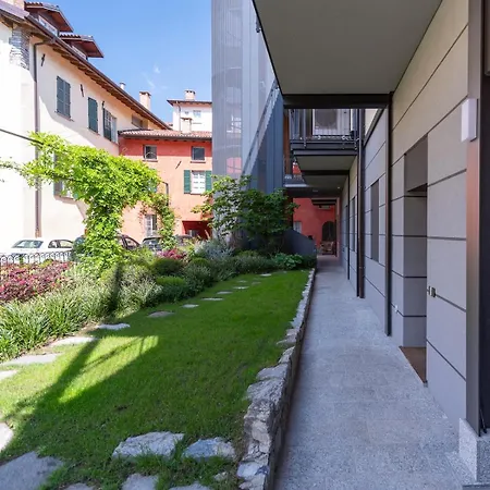 Il Giardino Di Palazzo Lambertenghi * 코모